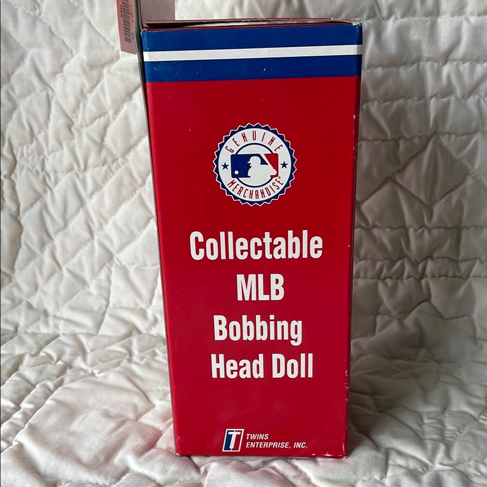 Chicago Cubs Bobblehead Doll - Picture 9 of 9